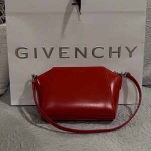 Givenchy Antigona Nano Shoulder/Crossbody